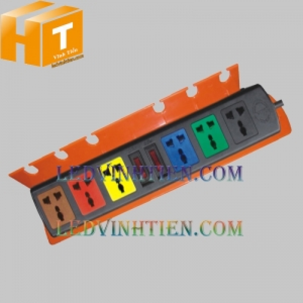 Ổ cắm 3 đa năng LIOA 6D12NG