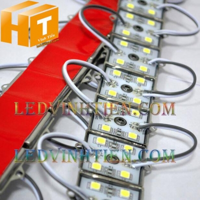 Led hắt 4 bóng đế sắt màu trắng