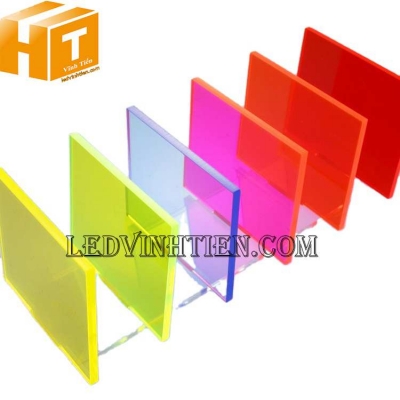 Tấm mica dẫn sáng